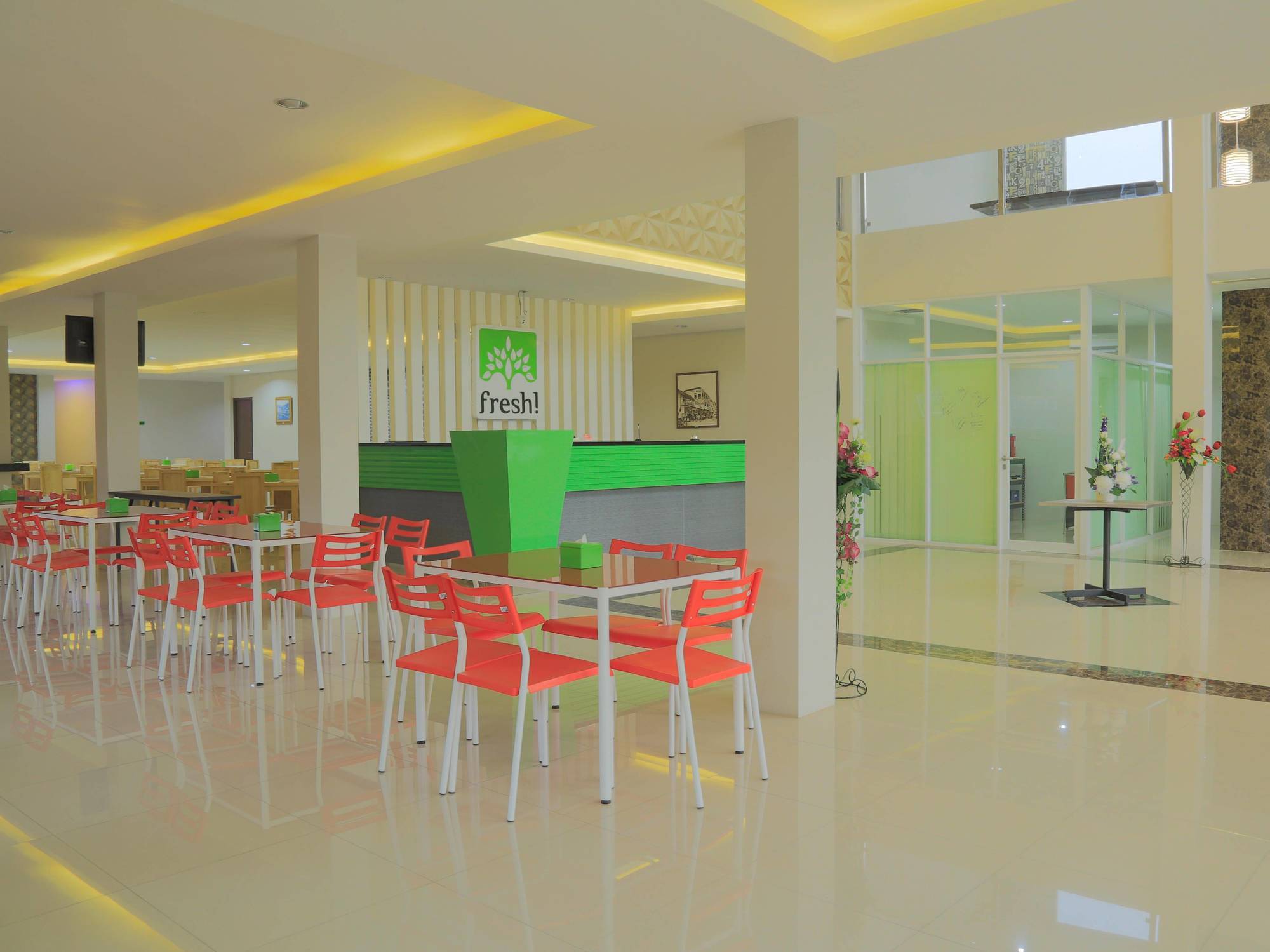 Fresh Hotel Sukabumi Exteriér fotografie